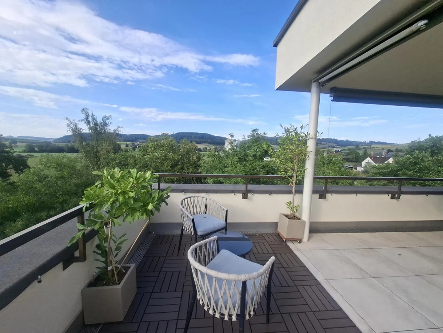 Grosszügige 3.5-Zimmer-Attika 91 m² & 52m² grosser Dachterrasse - Photo 11 of 11
