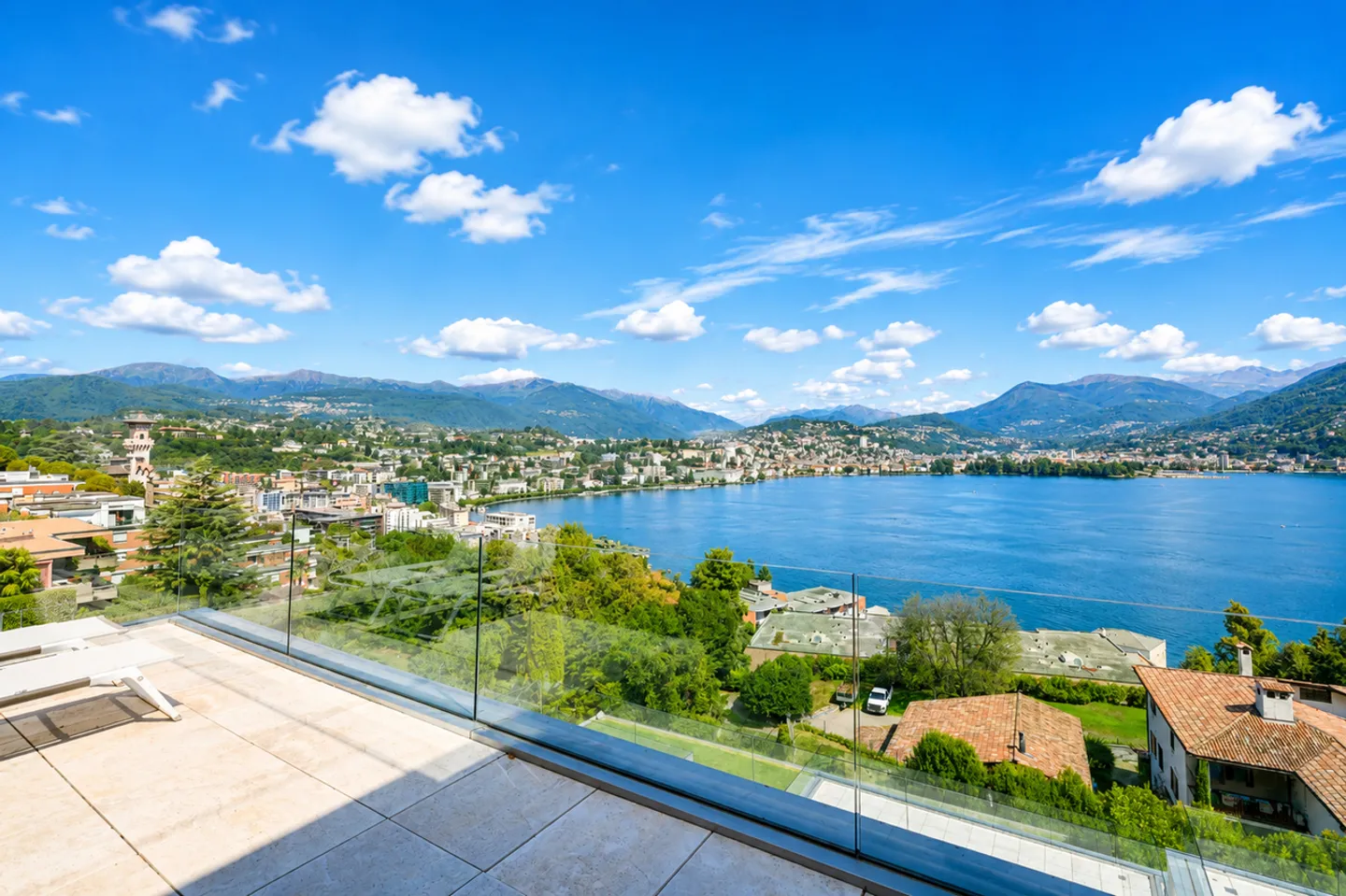 Luxury Furnished Apartment with Large Terrace and Lake View - Photo 3 of 24