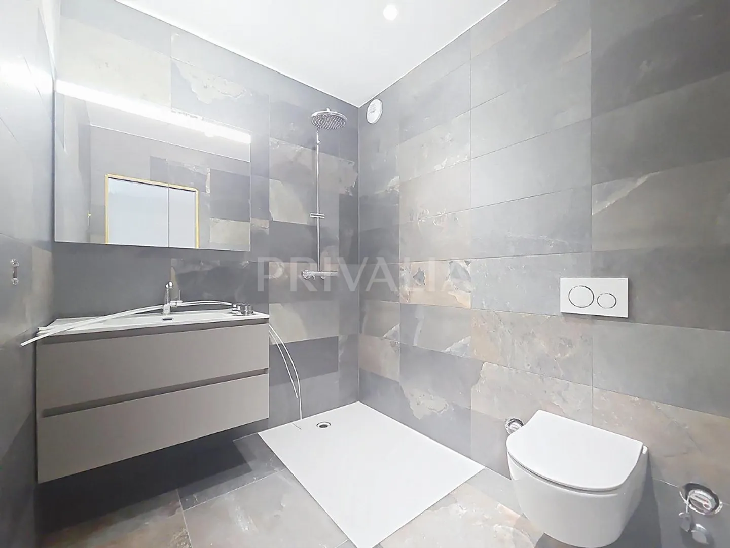 Magnificent 5-room new apartment on the ground floor in a new THPE residence - Photo 6 of 9