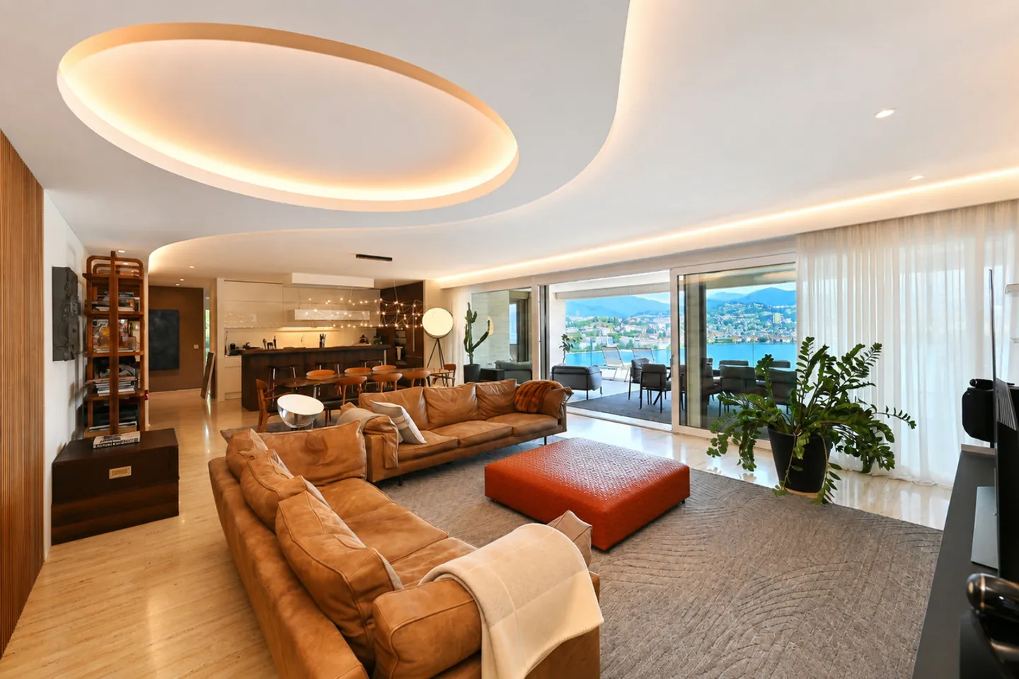 Luxury Furnished Apartment with Large Terrace and Lake View - Photo 10 of 24