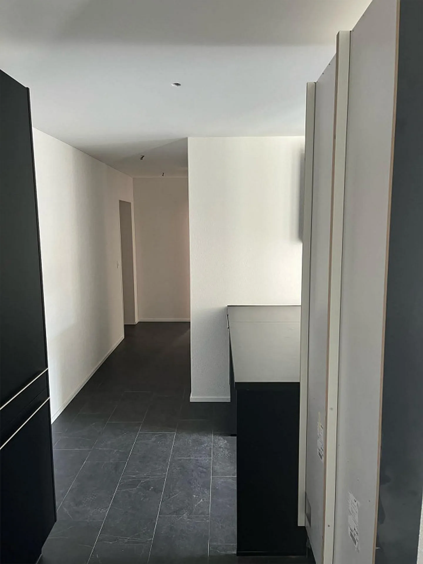 moderne 4,5 Zimmer Wohnung in zentraler Lage als Festwohnsitz - Photo 4 sur 14