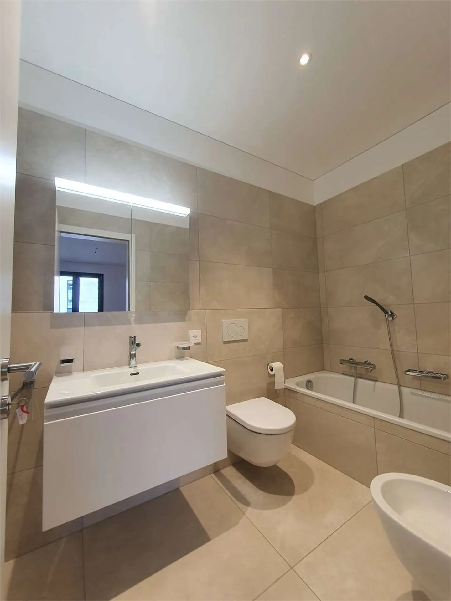 Wir bieten 3.5 Zimmer in der Stadtmitte - Photo 6 sur 7