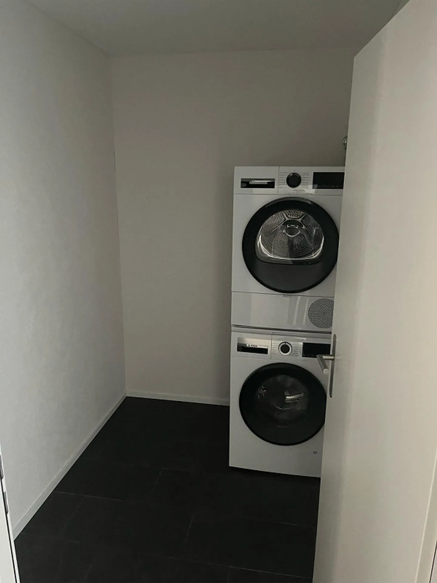 moderne 4,5 Zimmer Wohnung in zentraler Lage als Festwohnsitz - Photo 10 sur 14