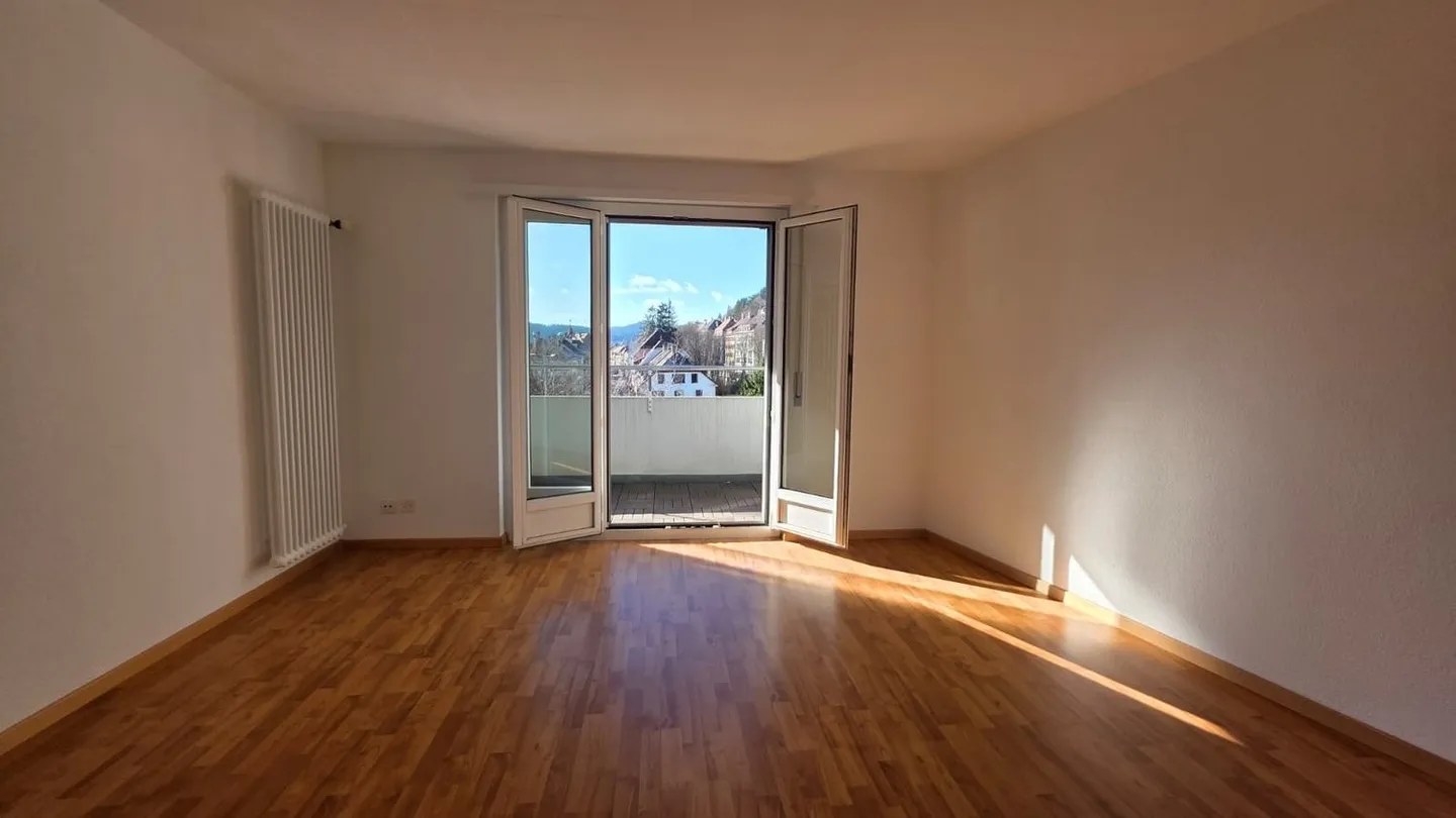 1.5 Room Apartment with Balcony and Elevator - Photo 3 of 7