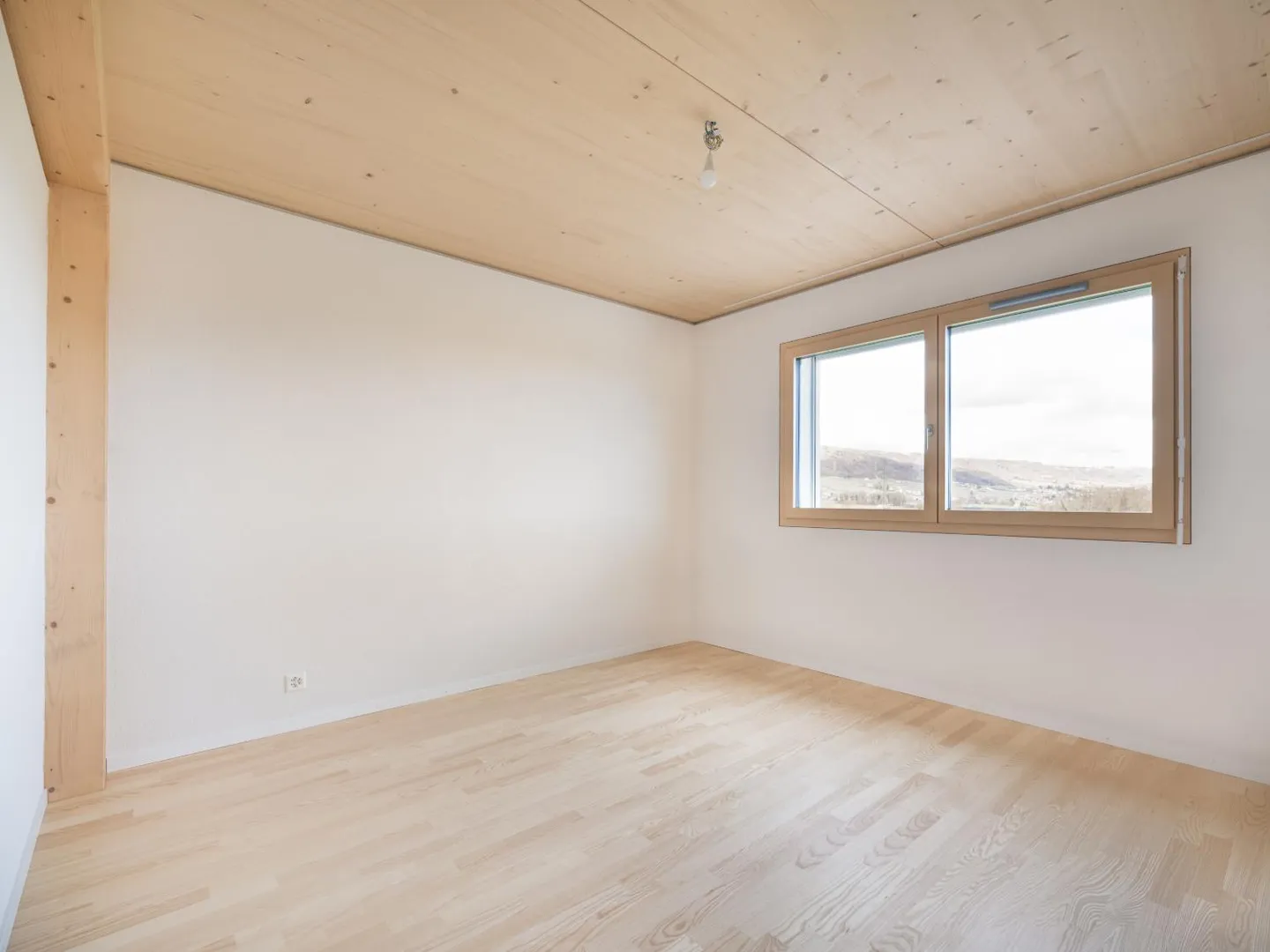 Dachgeschoss 3,5 Zimmer - Foto 4 von 6