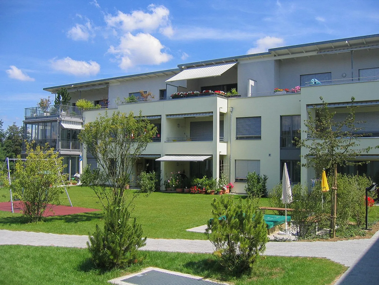 3 1/2 Zimmerwohnung, 1.OG - Photo 1 of 13