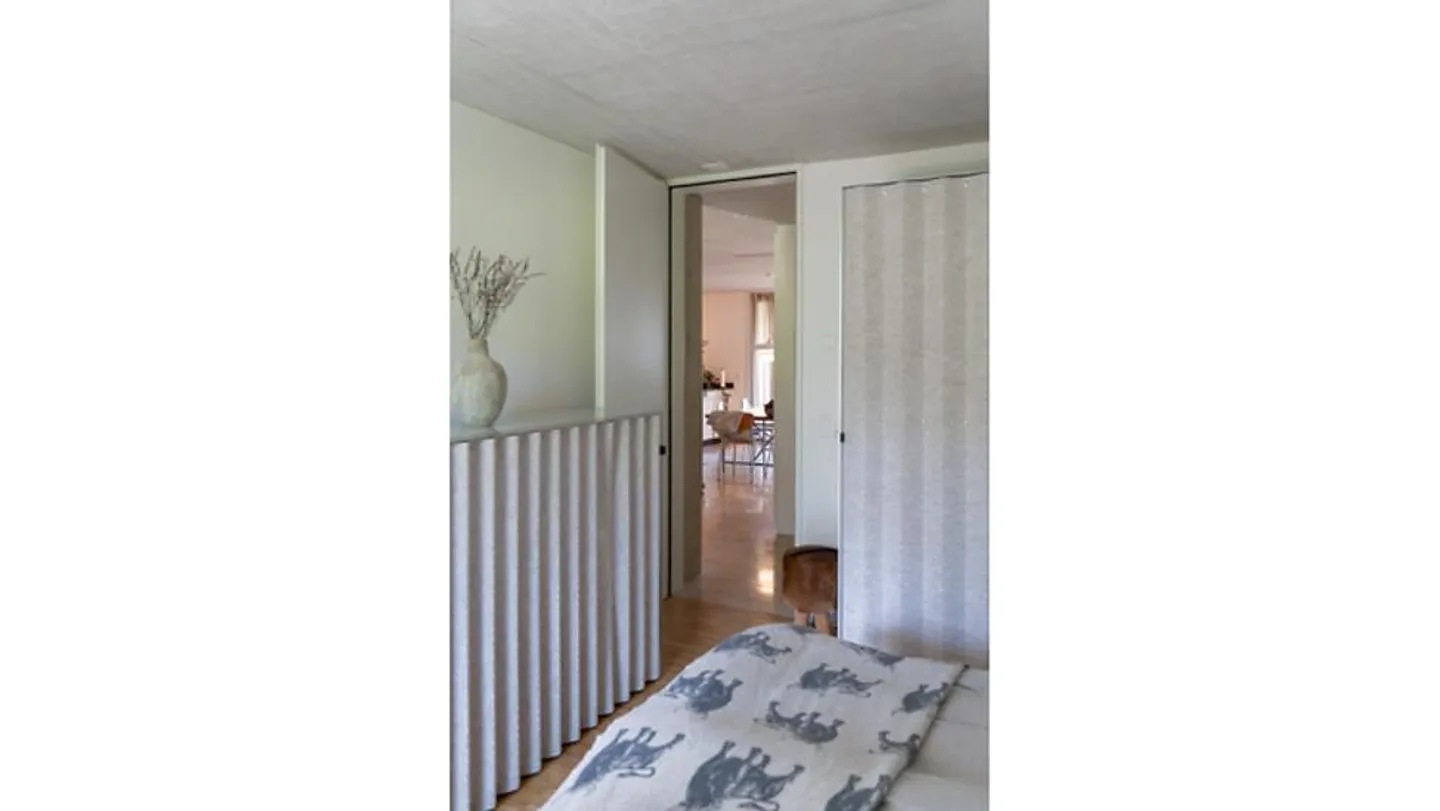 APPARTEMENT 3 PIÈCES À ZOLLIKERBERG (ZH), MEUBLÉ - Photo 6 sur 9
