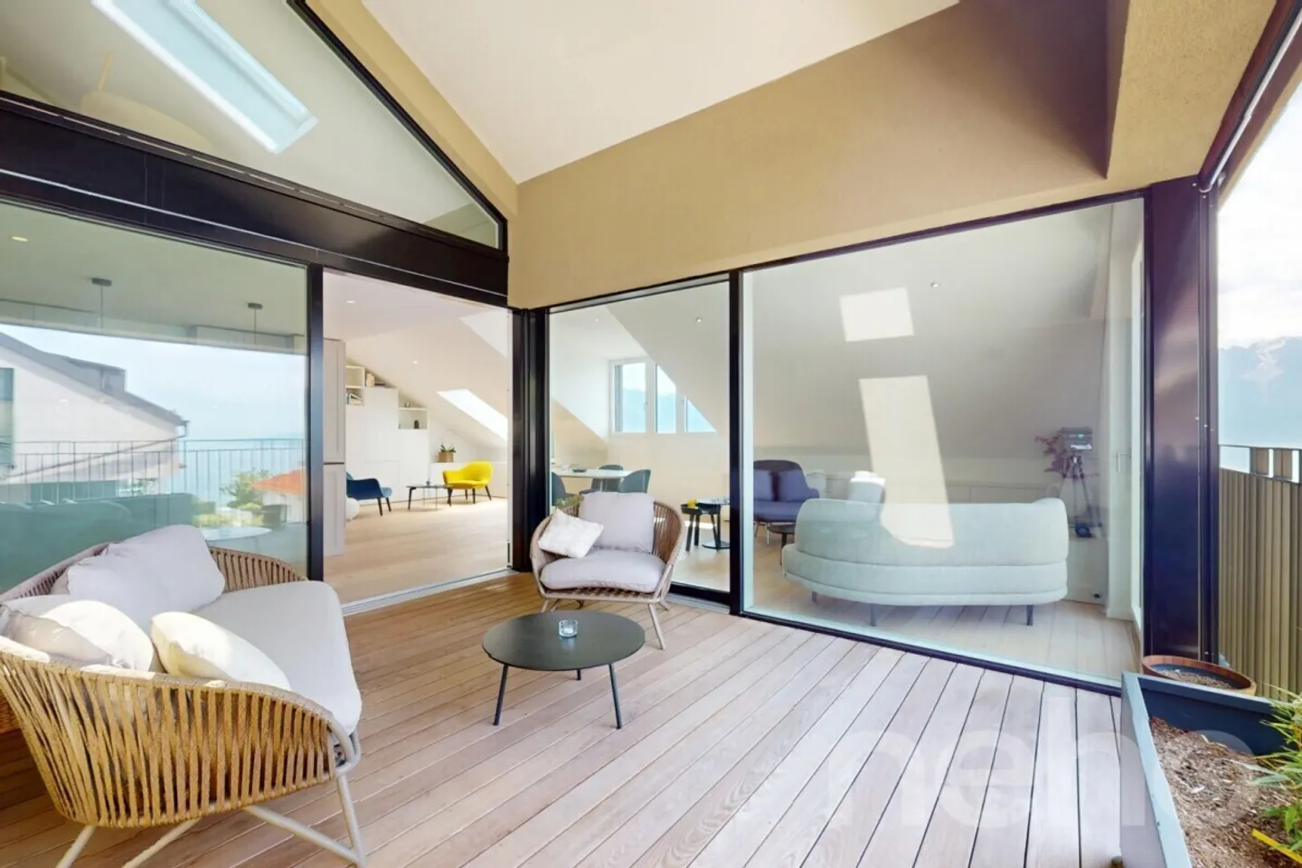 Superbo duplex attico con terrazza e vista panoramica - Foto 4 di 12