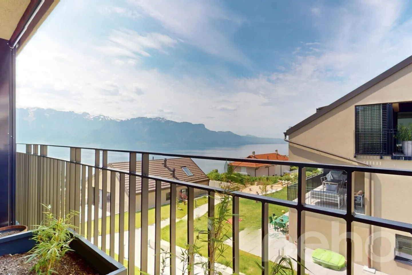 Superbo duplex attico con terrazza e vista panoramica - Foto 5 di 12