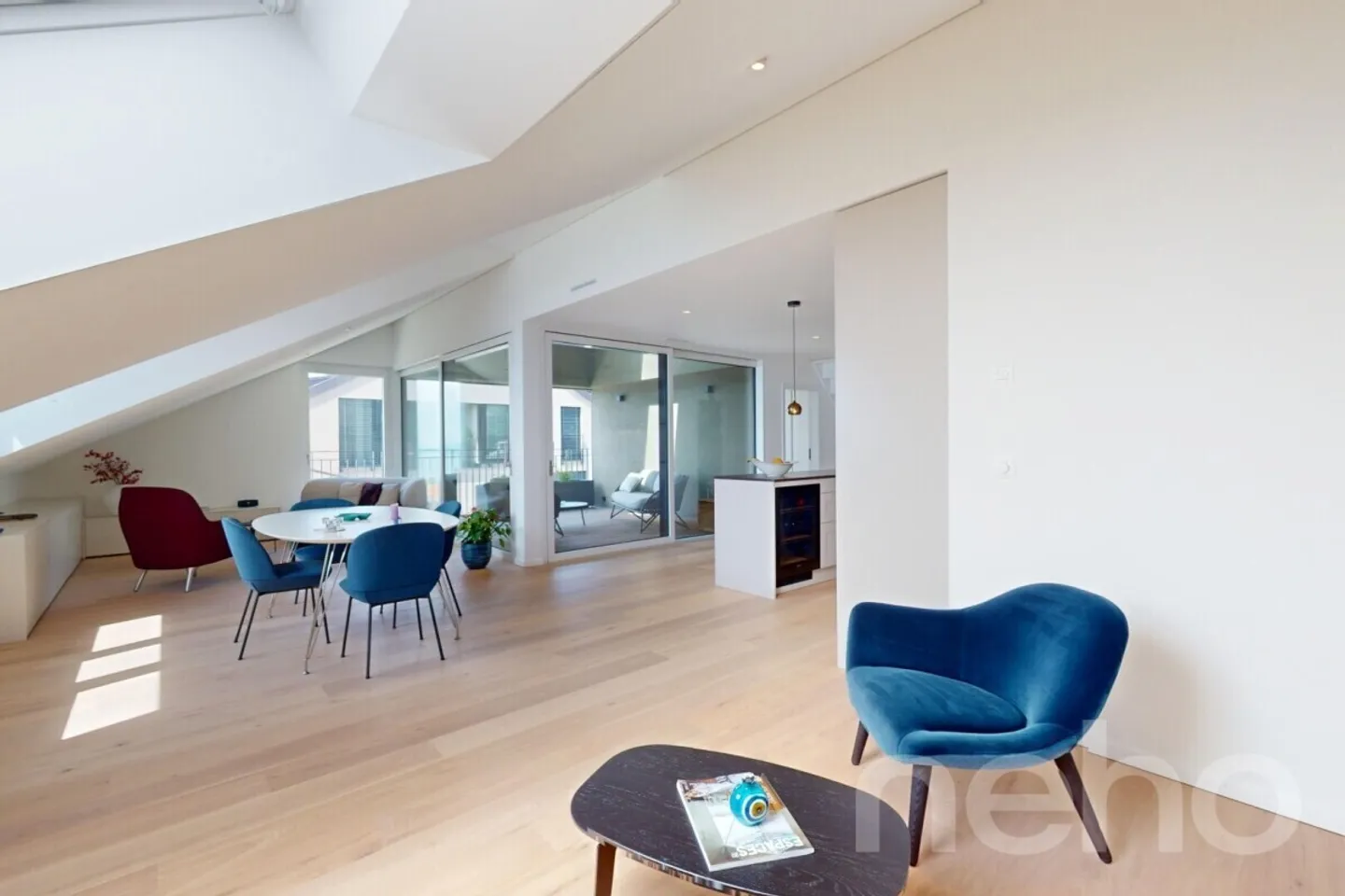 Superbo duplex attico con terrazza e vista panoramica - Foto 7 di 12