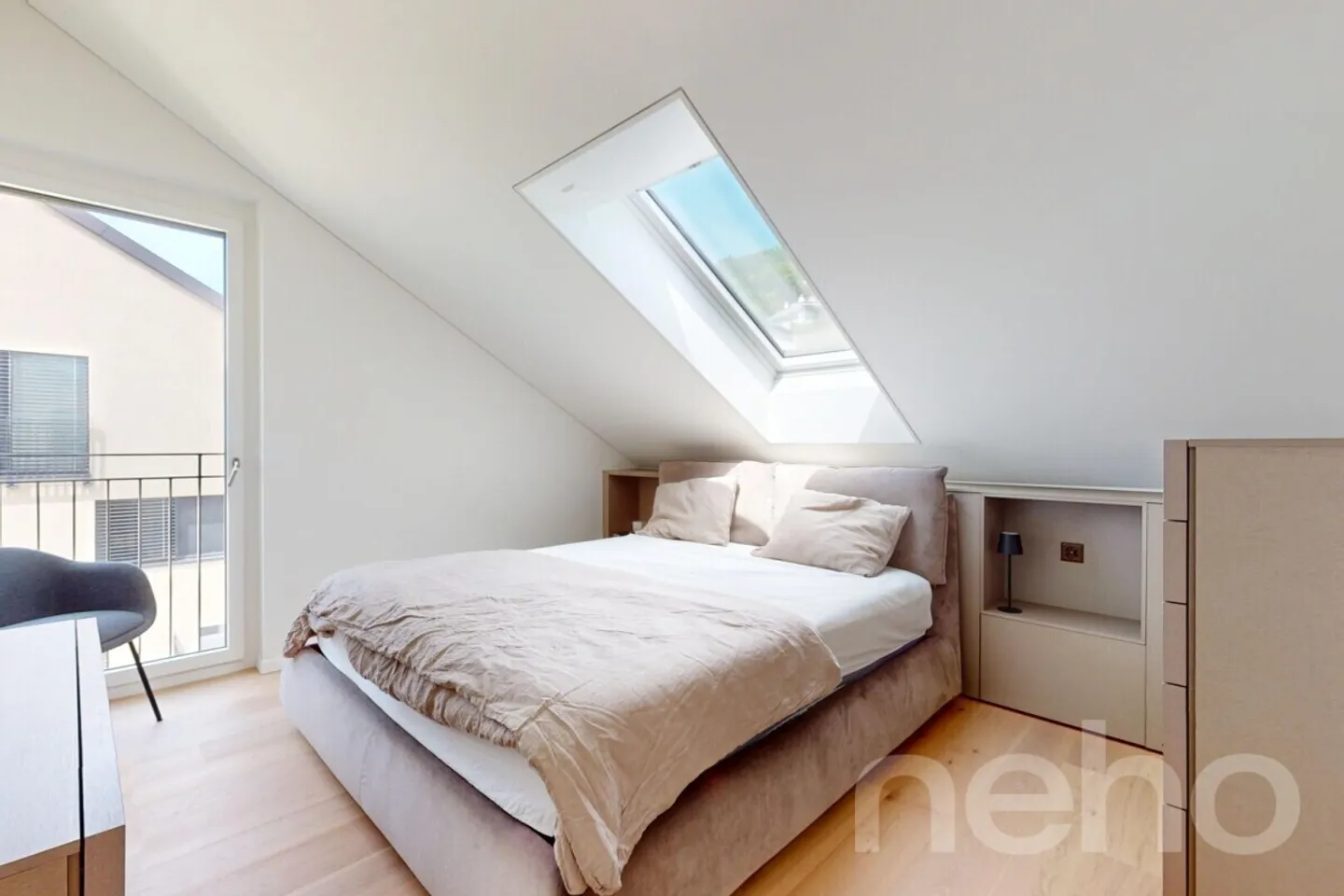 Superbo duplex attico con terrazza e vista panoramica - Foto 10 di 12