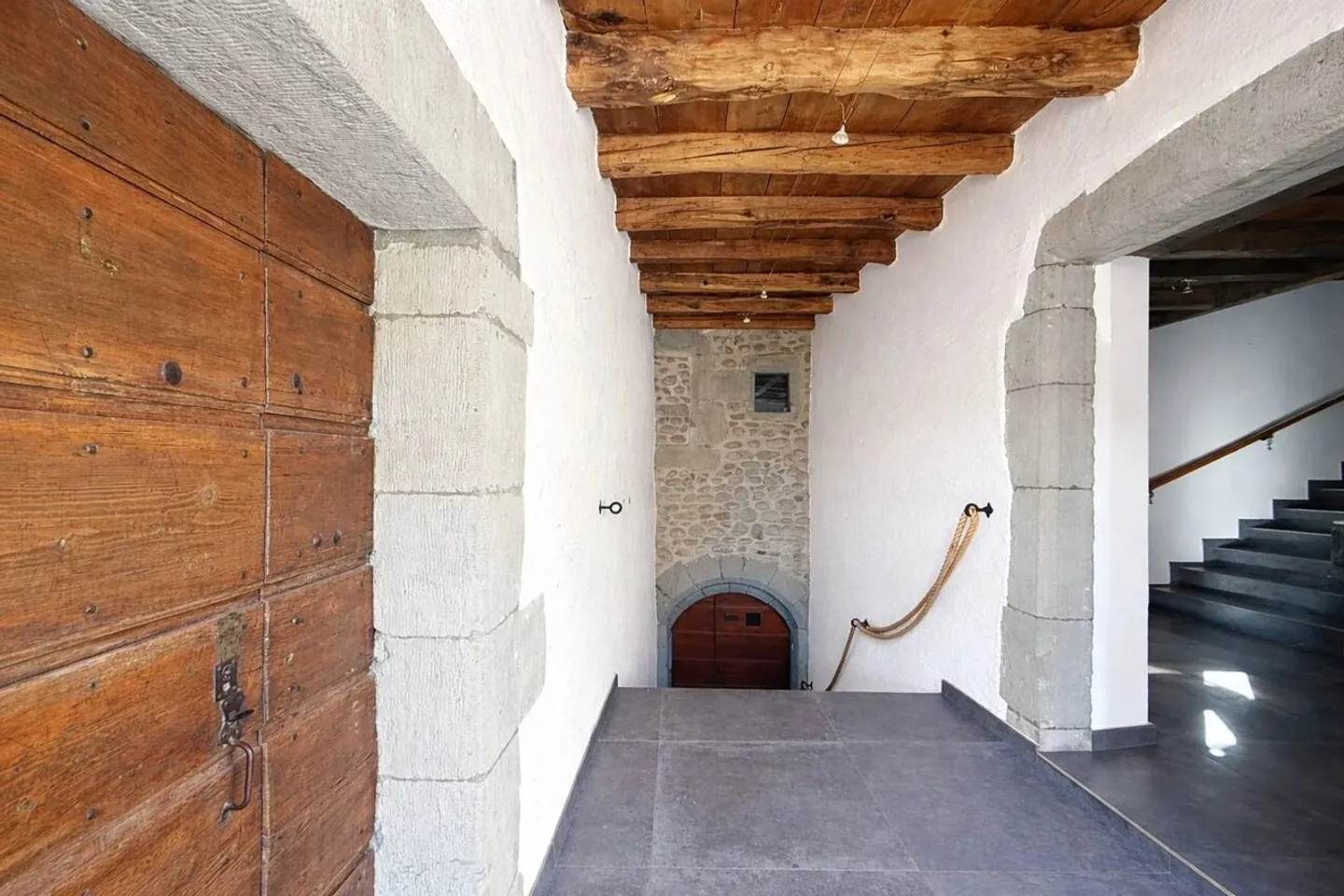 Stunning renovated village house in Aire-la-Ville - Photo 2 of 10