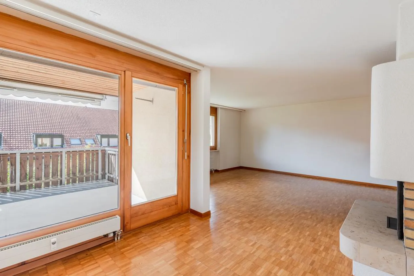 Luminoso appartamento di 3,5 stanze in un quartiere tranquillo e adatto alle famiglie - Foto 5 di 8