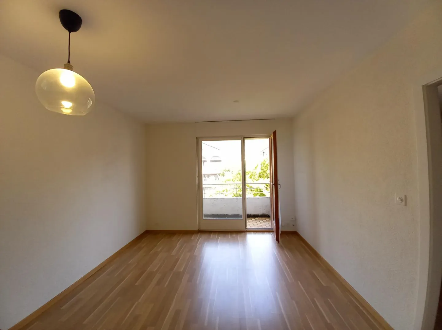 2.5 Room Apartment - Photo 2 of 7