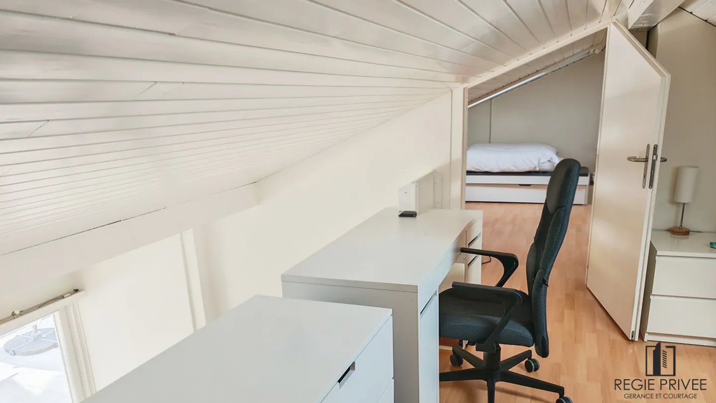 Exceptional apartment with panoramic view of the lake - Photo 11 of 15