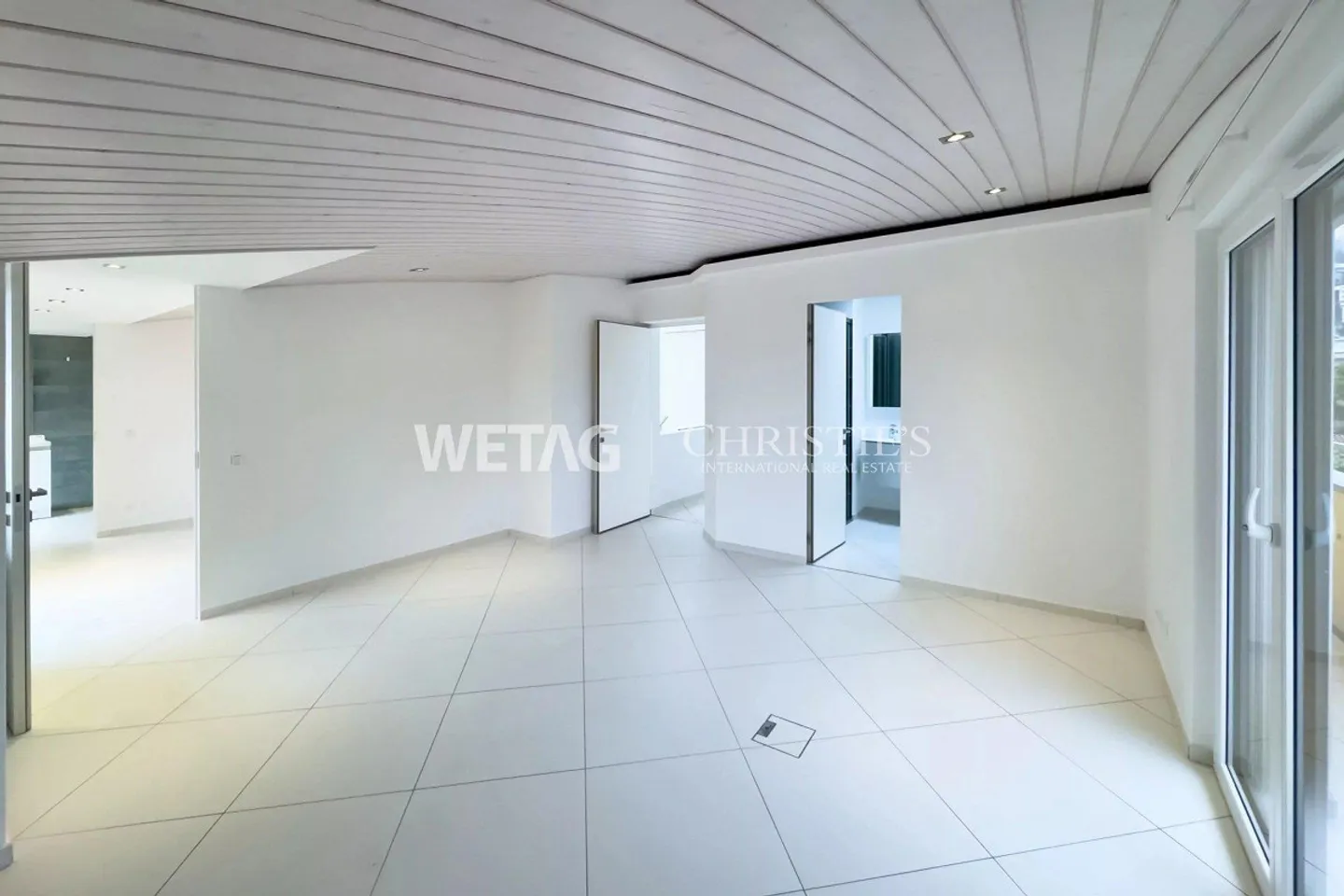 Ascona: Elegante attico di lusso con ampie terrazze in stile zen... - Foto 5 di 11