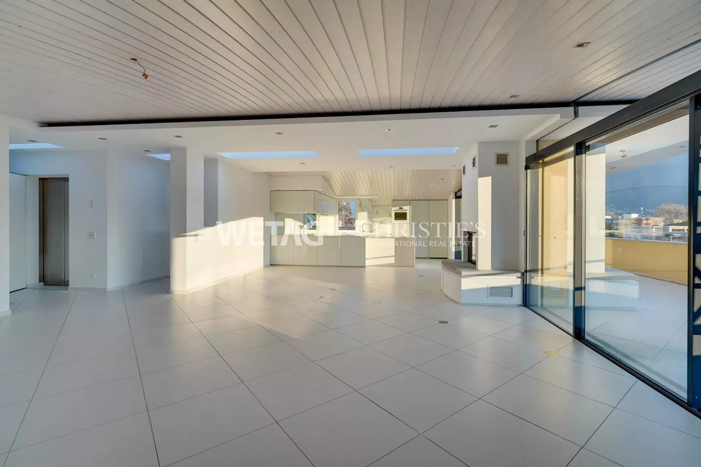 Ascona: Elegante attico di lusso con ampie terrazze in stile zen... - Foto 8 di 11