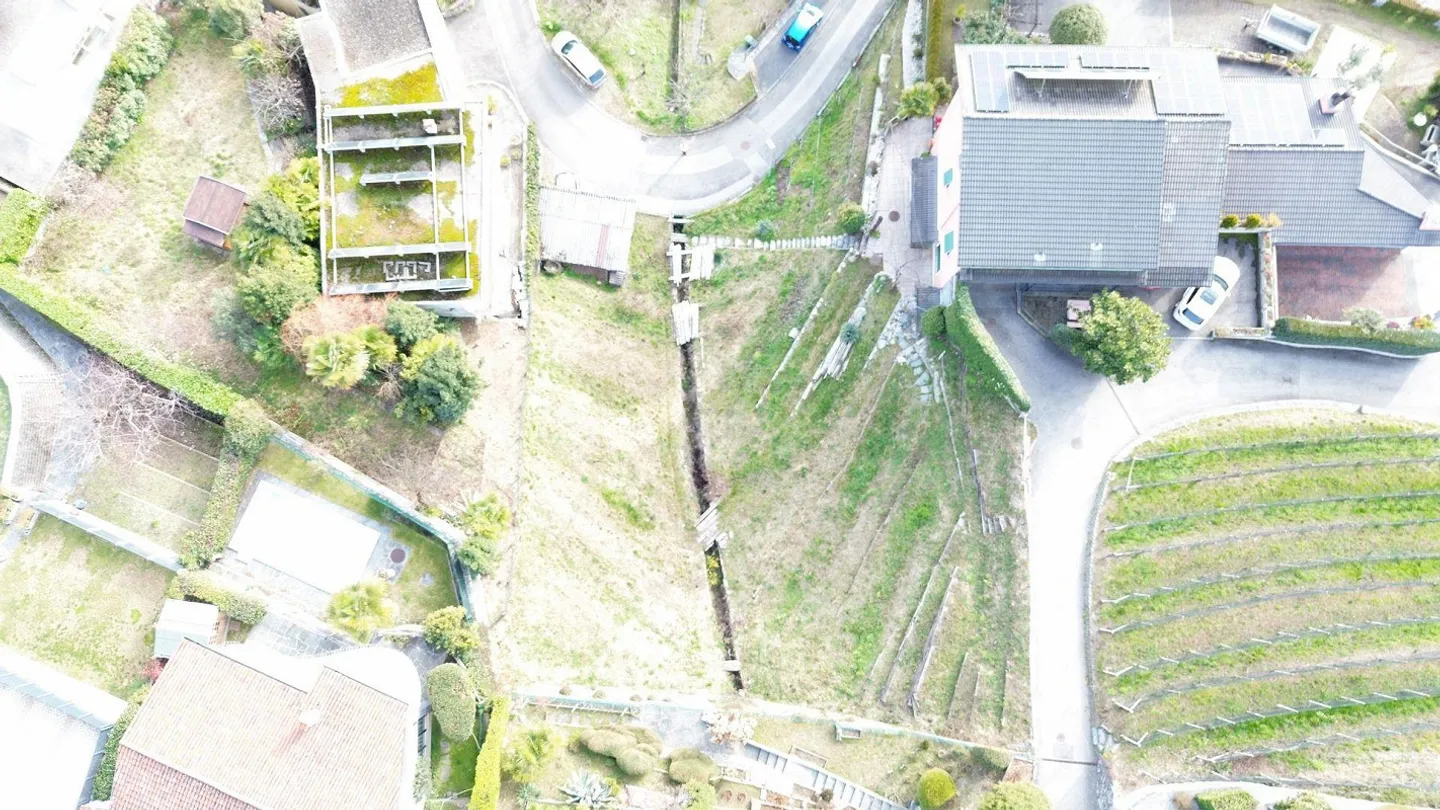Terrain constructible avec projet approuvé et vue sur le lac à Gordola - Photo 9 sur 10