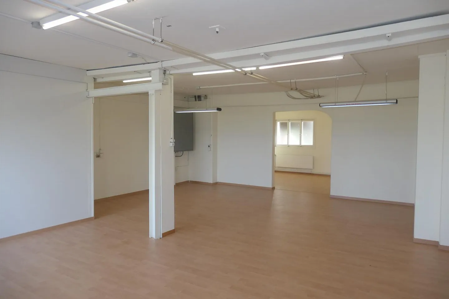 Espace commercial avec options de stationnement - Photo 1 sur 5