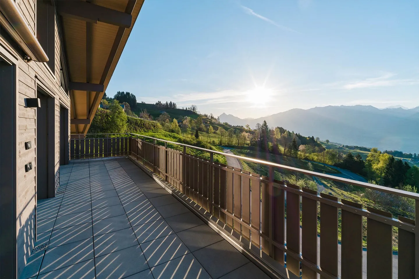 Wohnjuwel mit Weitblick über dem Sarnersee - Photo 1 of 5