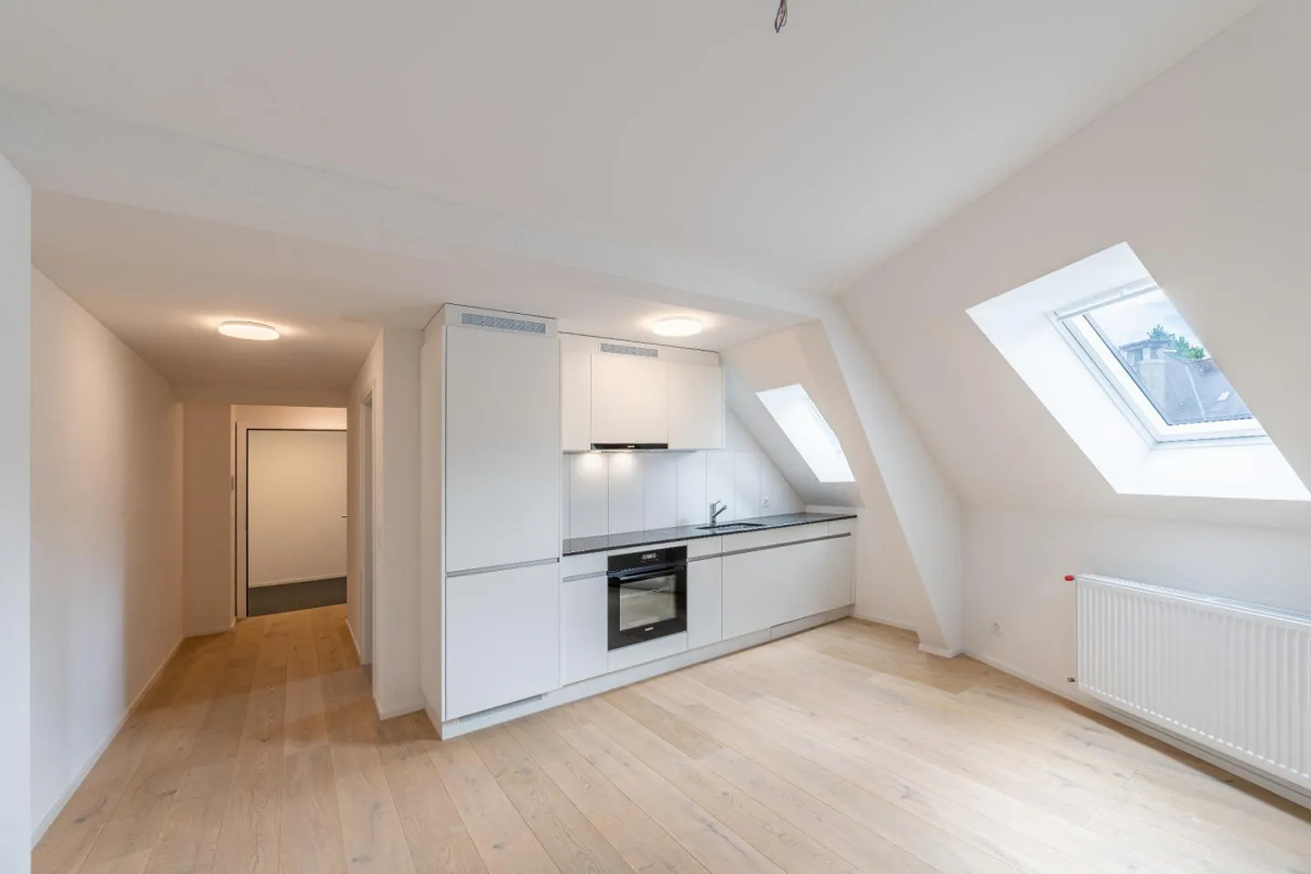 Charmante 1.5-Zimmer-Penthouse - Foto 2 von 6