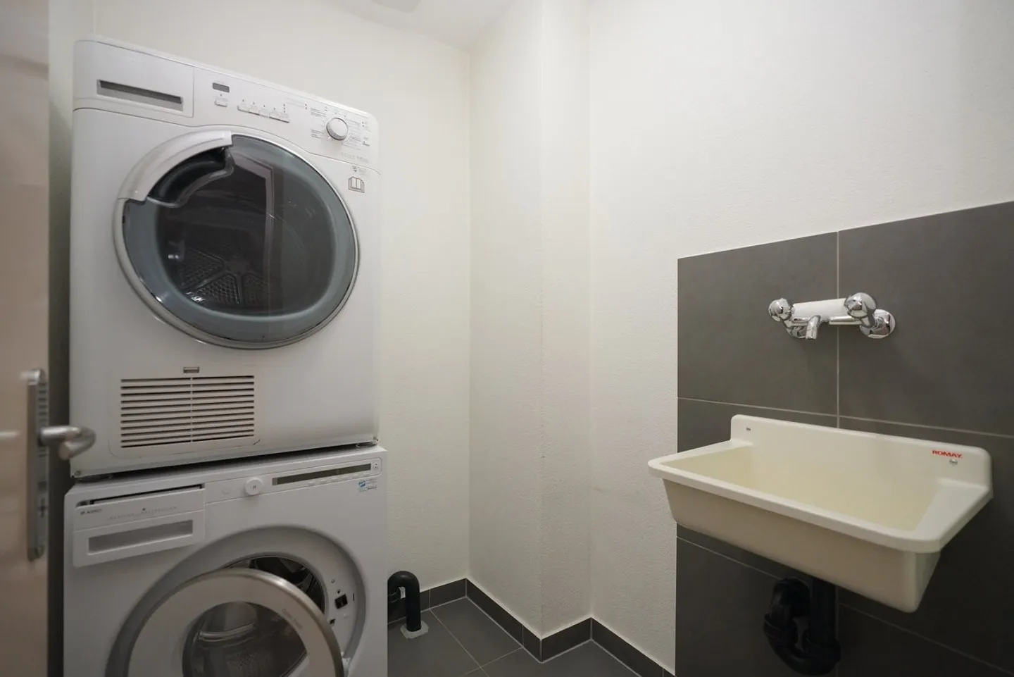 APPARTAMENTO DI 4.5 LOCALI NEL CENTRO DI SIERRE - Foto 4 di 13