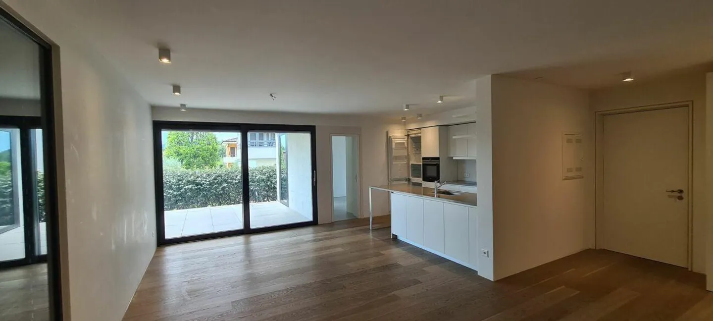 Modernes 3.5-Zimmer-Apartment mit privatem Garten in Coldrerio - Foto 1 von 10