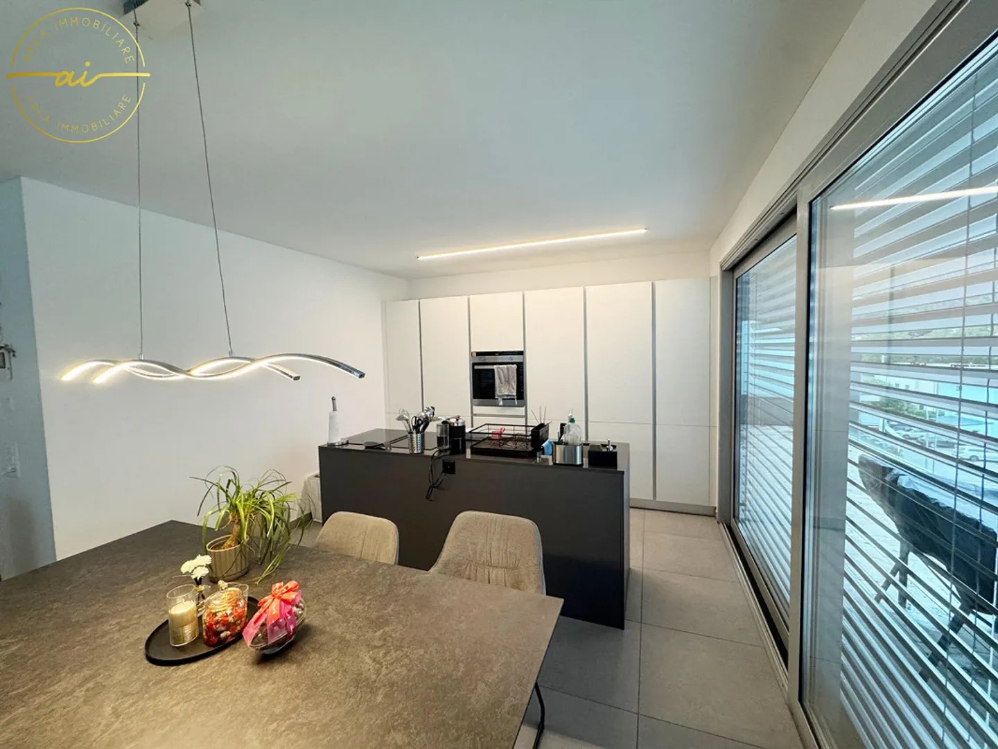 PENTHOUSE 3.5 ROOMS WITH LARGE TERRACE IN THE HEART OF BELLINZONA - Photo 5 of 10