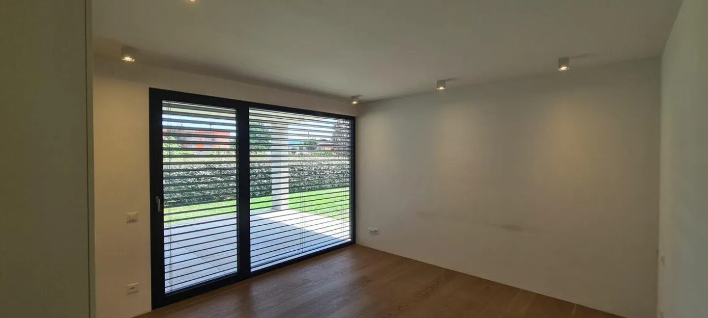 Modernes 3.5-Zimmer-Apartment mit privatem Garten in Coldrerio - Foto 9 von 10