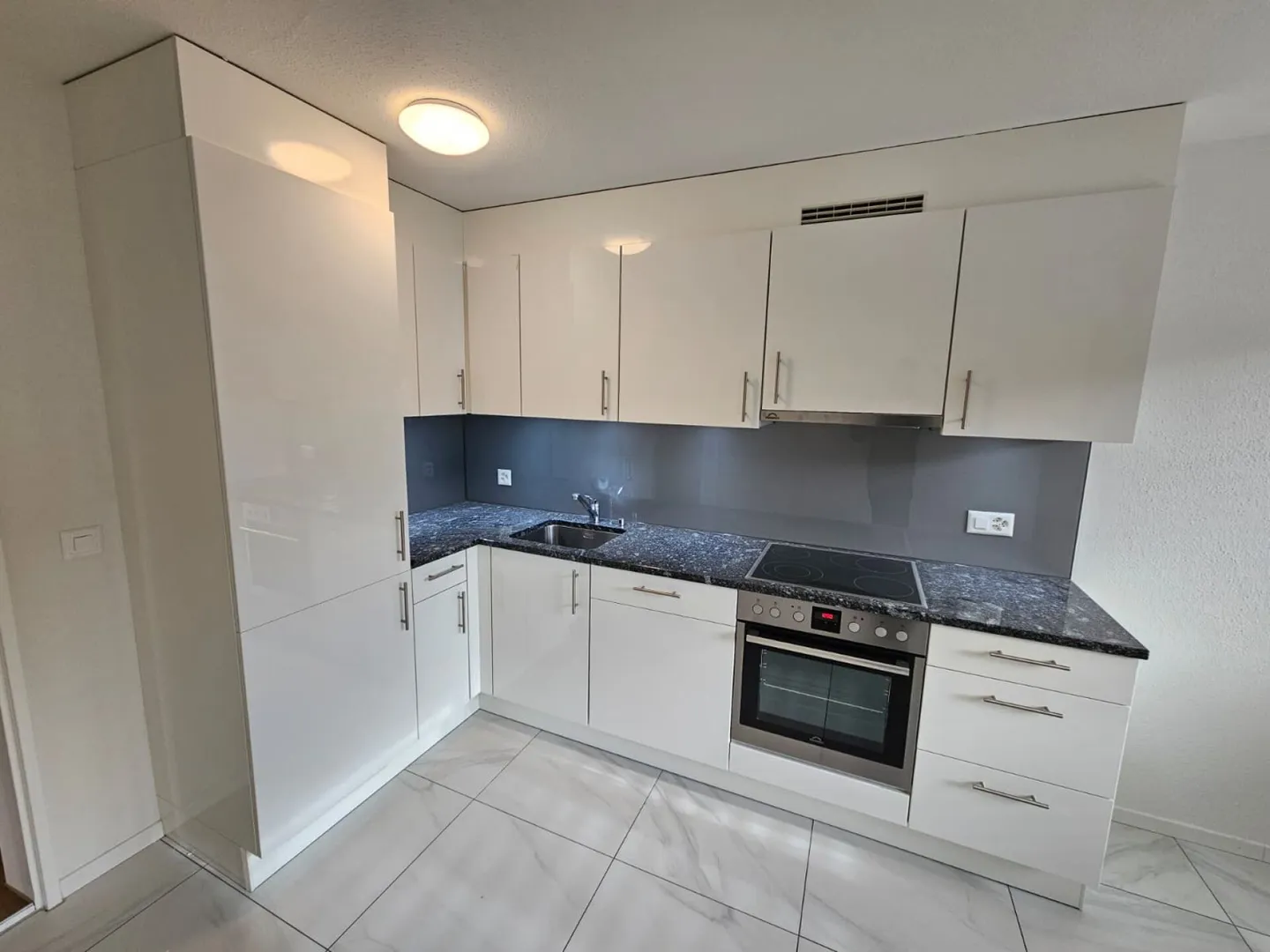 Modern 3.5 Room Apartment - Photo 1 of 22