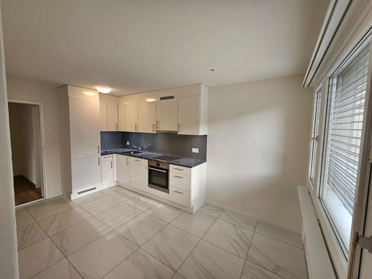 Modern 3.5 Room Apartment - Photo 6 of 22