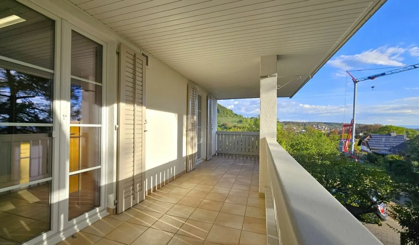 Appartamento duplex accogliente di 5,5 stanze in posizione idilliaca - Foto 2 di 13