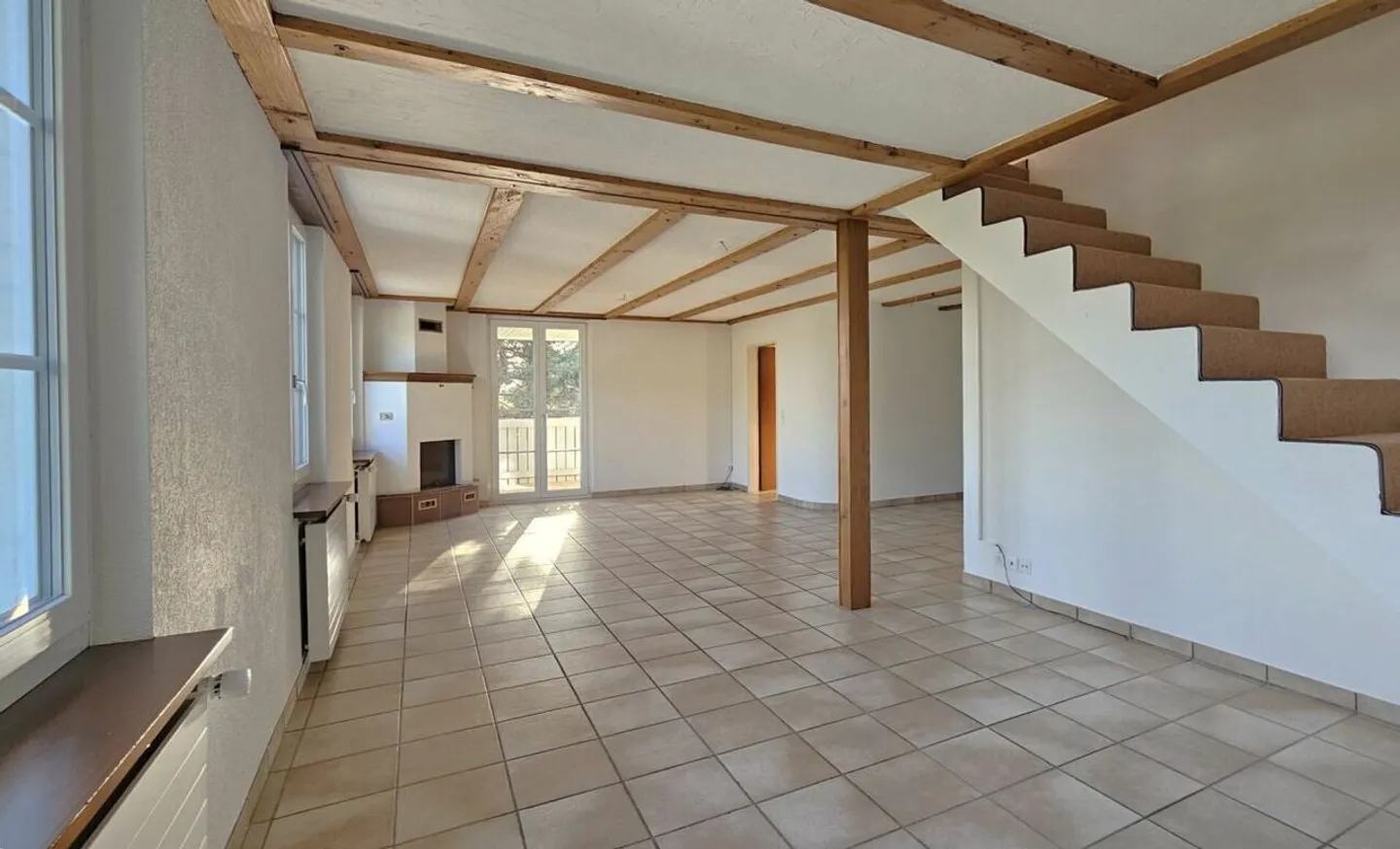 Appartamento duplex accogliente di 5,5 stanze in posizione idilliaca - Foto 3 di 13