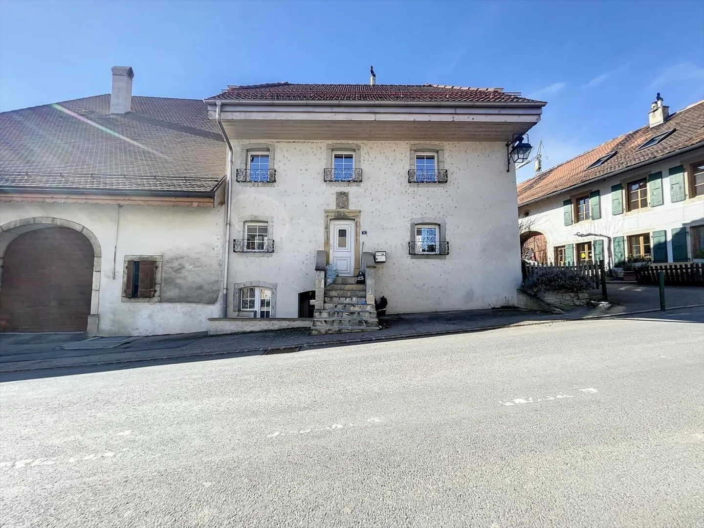 Villa 4.5 camere a Fontaines-sur-Grandson - Foto 1 di 8