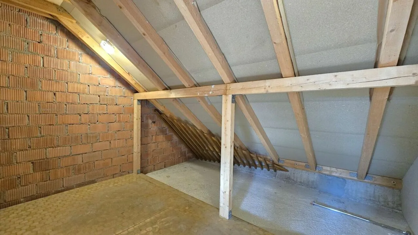 Appartamento duplex accogliente di 5,5 stanze in posizione idilliaca - Foto 11 di 13