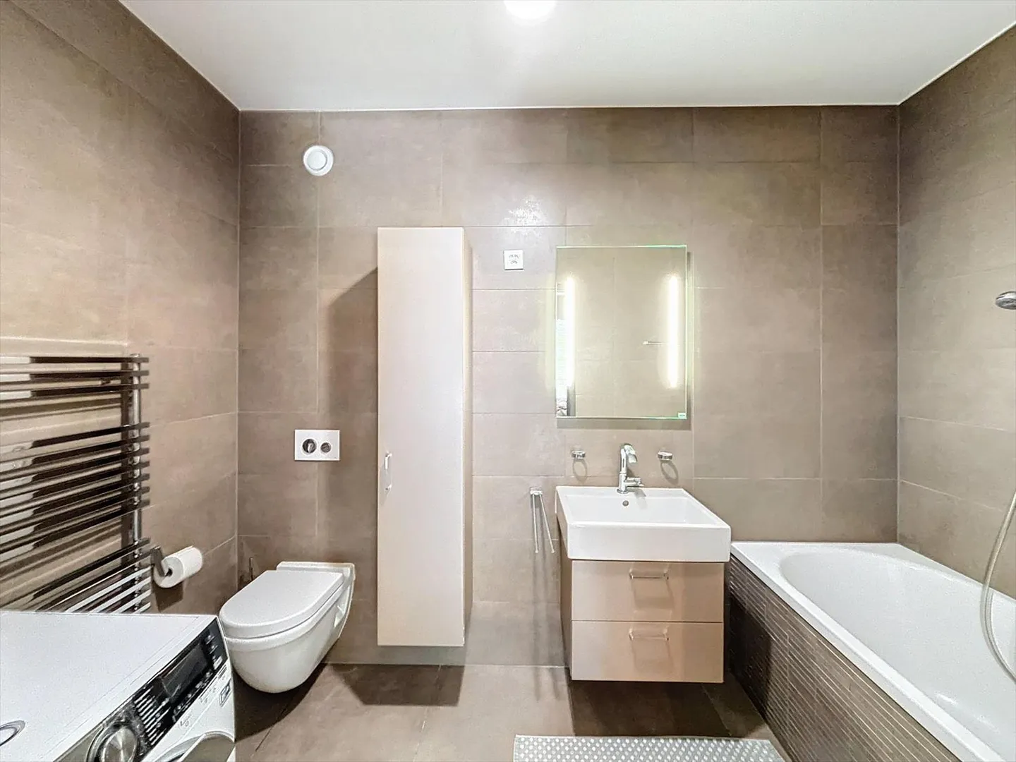 Magnifico appartamento di 4 stanze con terrazza in una residenza di alta qualità - Foto 7 di 12