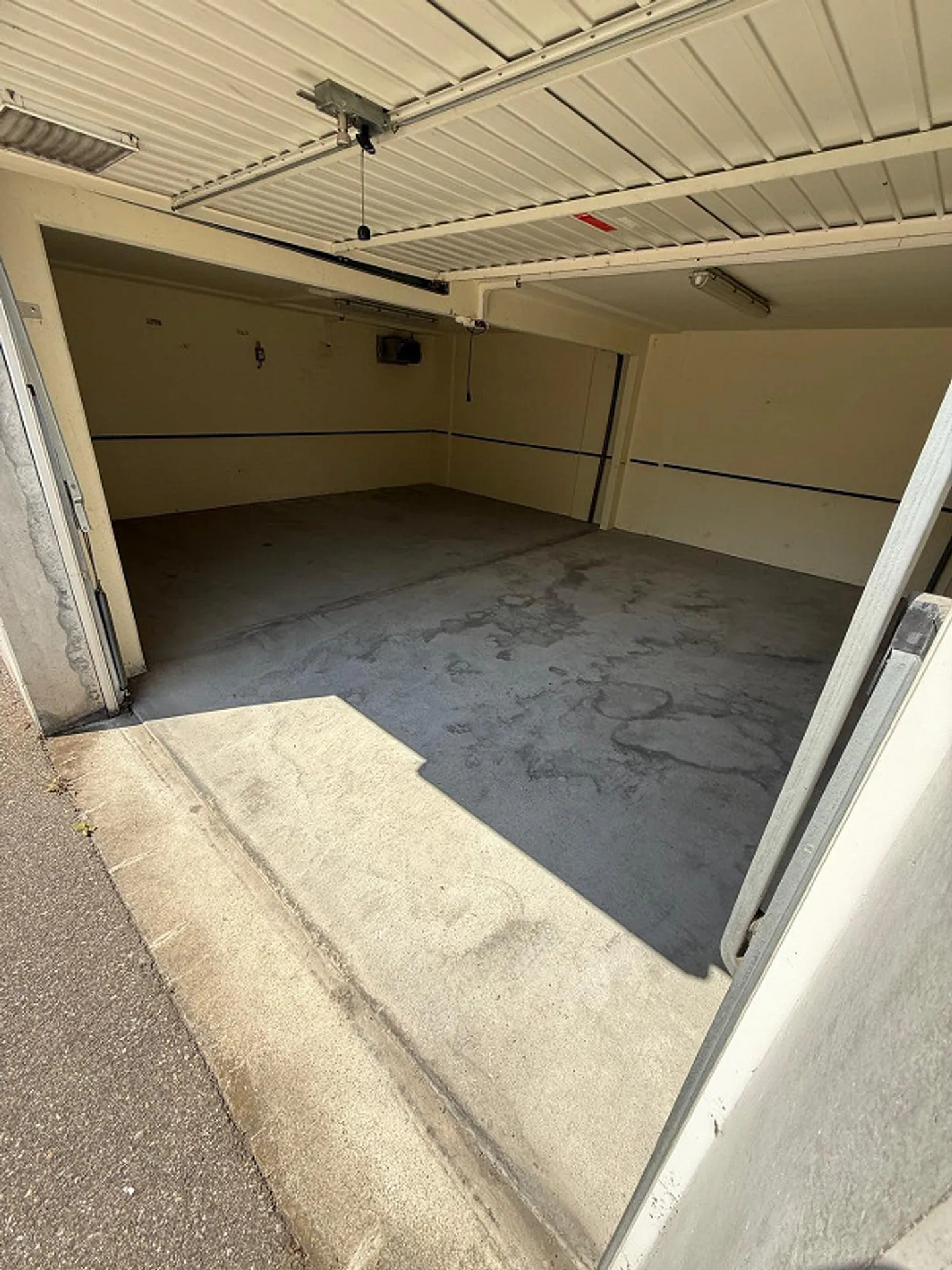Double garage à Winkeln - Photo 3 sur 4