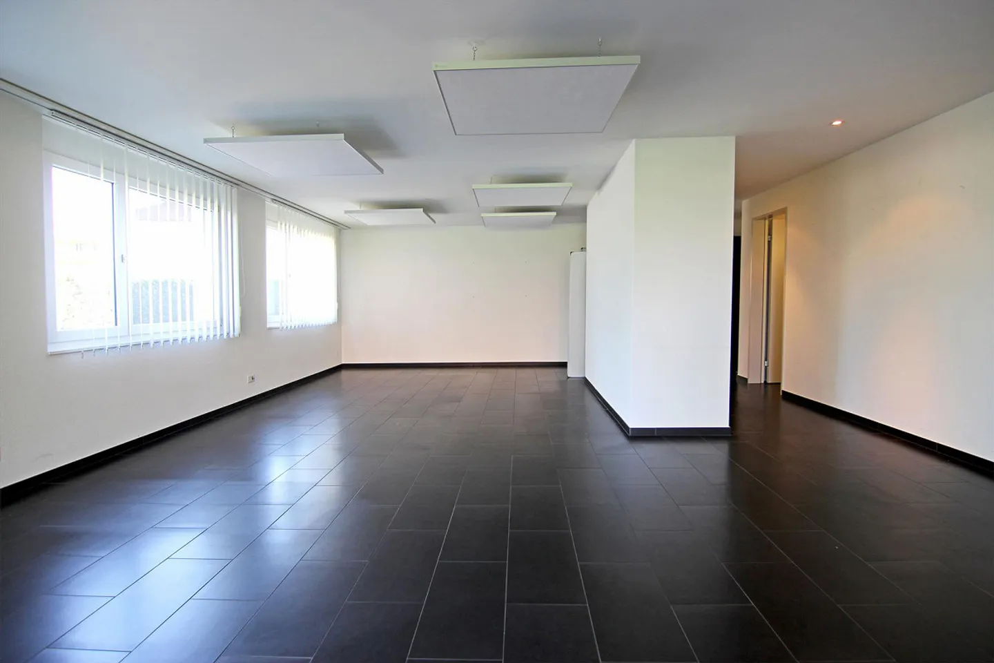 Spazio ufficio in posizione centrale a Pfäffikon SZ - Foto 2 di 7