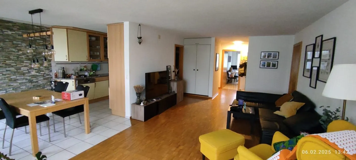 Bellissimo appartamento 4.5 stanze recentemente ristrutturato - Foto 2 di 18