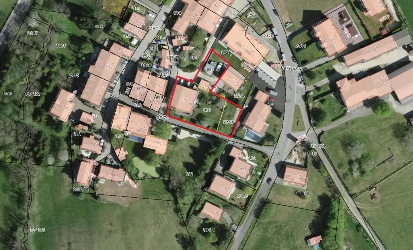 Exclusive opportunity in Arzier-le-Muids for investors or developers - Photo 4 of 13