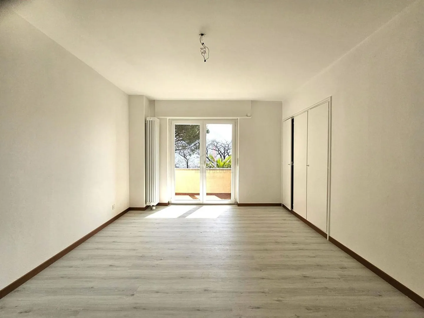 Appartamento ristrutturato con terrazza - Foto 7 di 12
