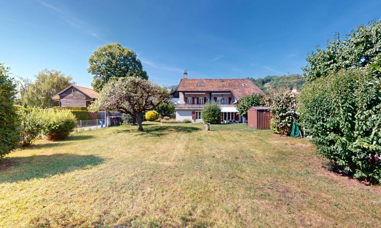 Exclusive opportunity in Arzier-le-Muids for investors or developers - Photo 7 of 13