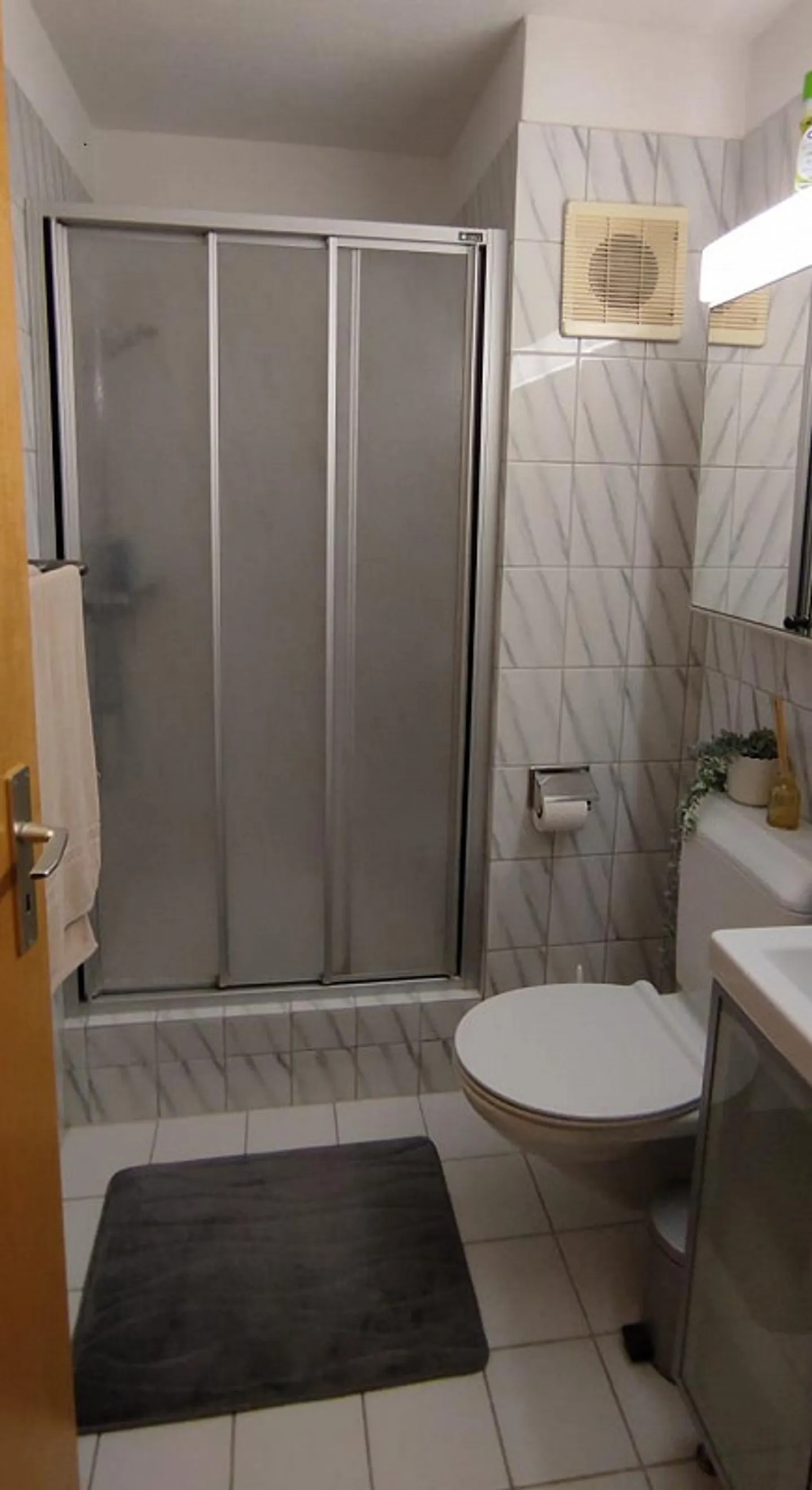 Bellissimo appartamento 4.5 stanze recentemente ristrutturato - Foto 12 di 18