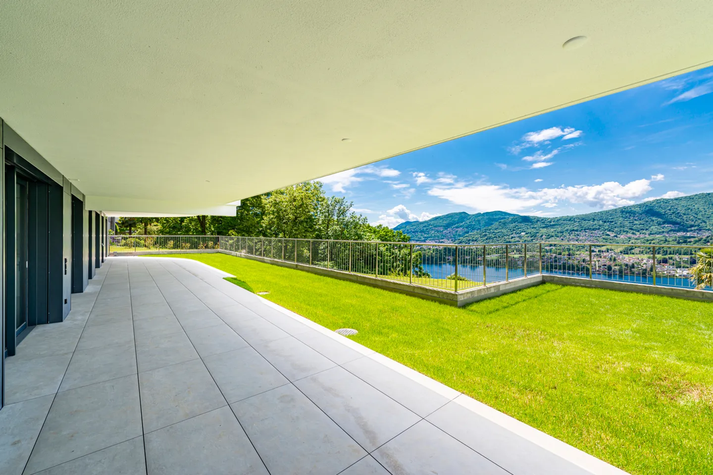 Nuovo appartamento di 4,5 locali in zona prestigiosa con vista lago - Foto 5 di 15