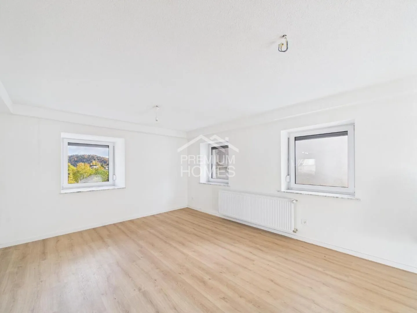 Propriété d'investissement entièrement rénovée dans un emplacement central - Photo 3 sur 9