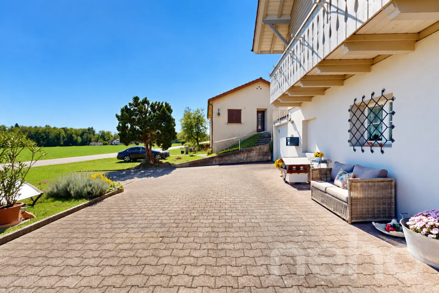 Charming Single Family Home - Photo 2 of 11