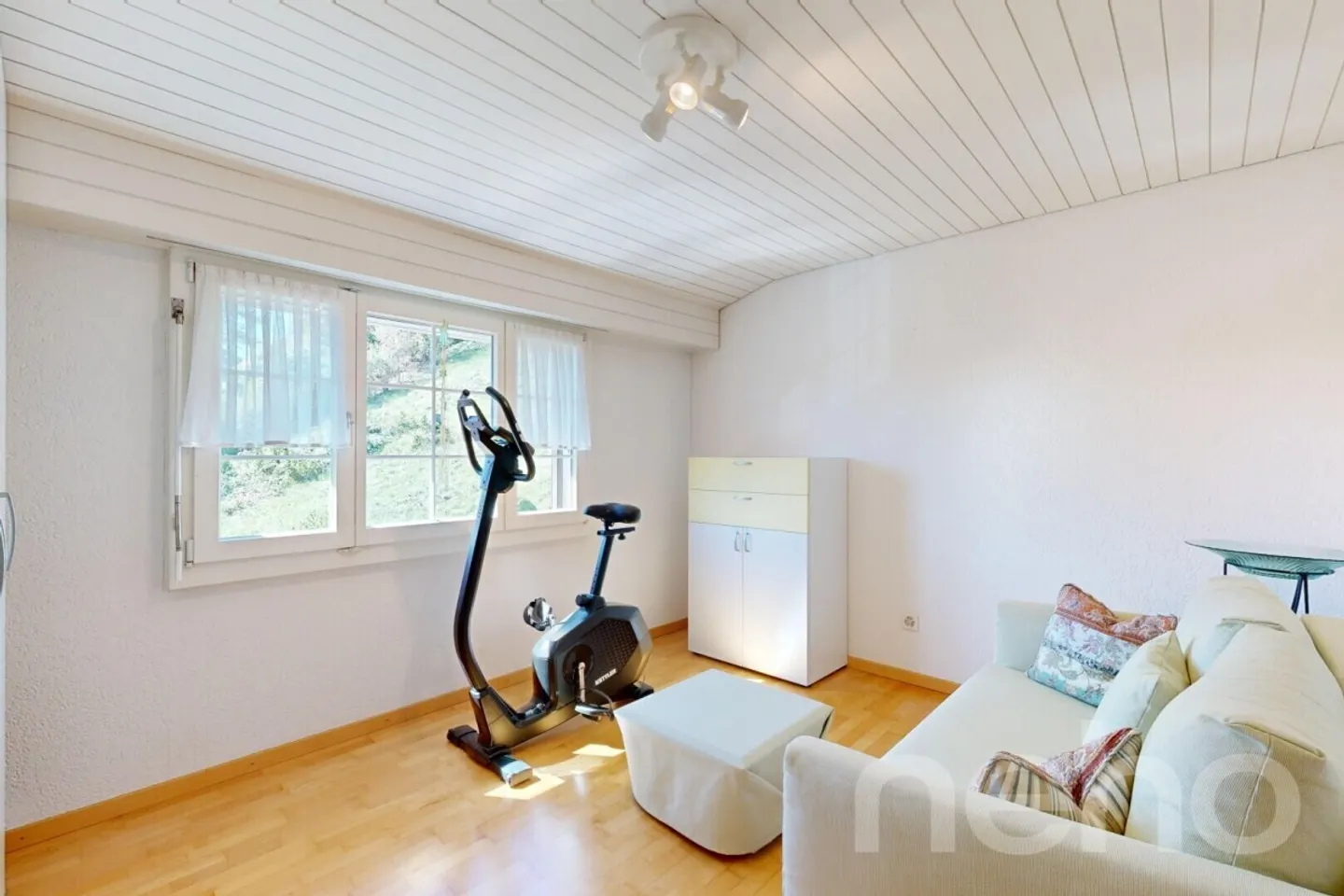 Charming Single Family Home - Photo 8 of 11