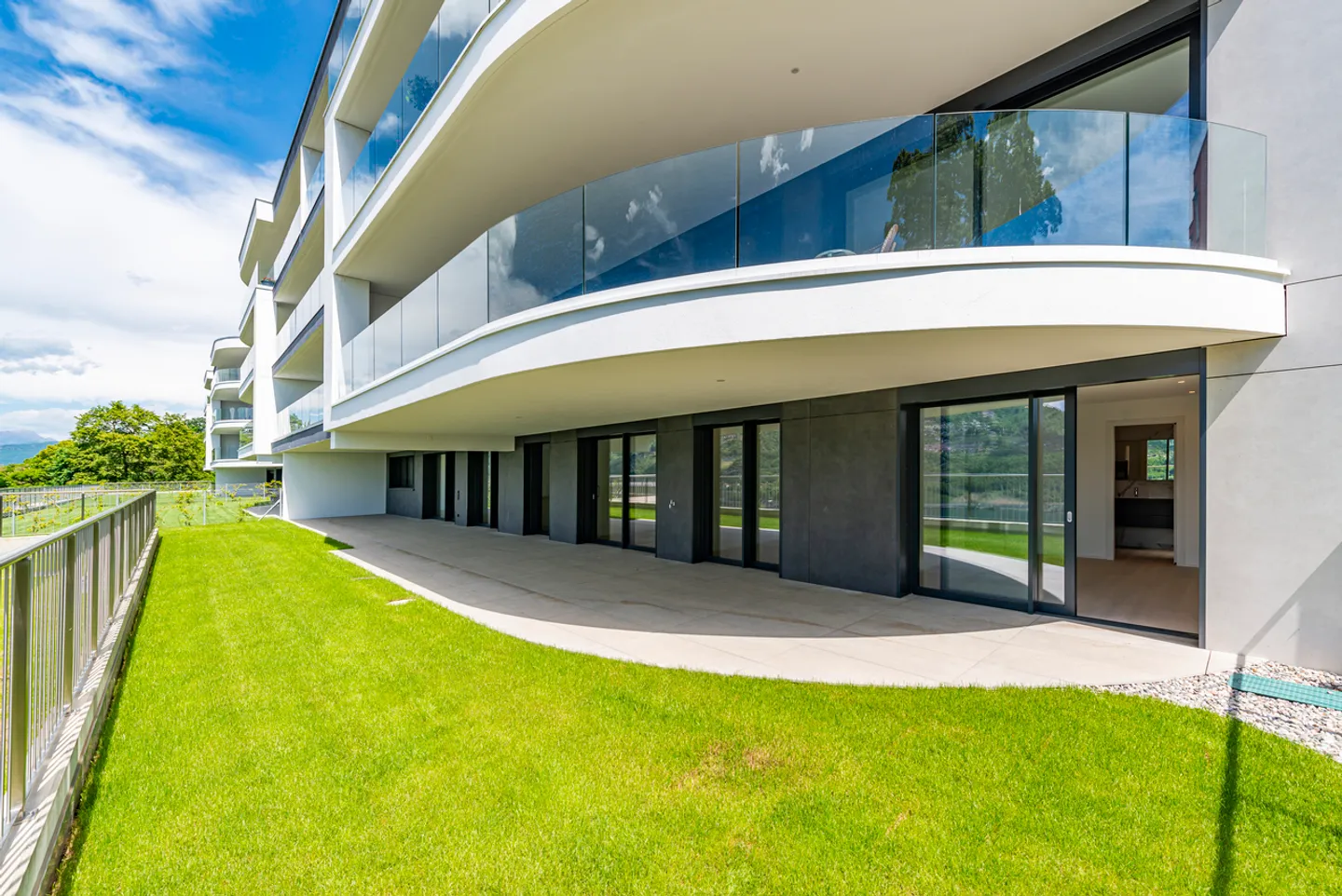 Nuovo appartamento di 4,5 locali in zona prestigiosa con vista lago - Foto 12 di 15