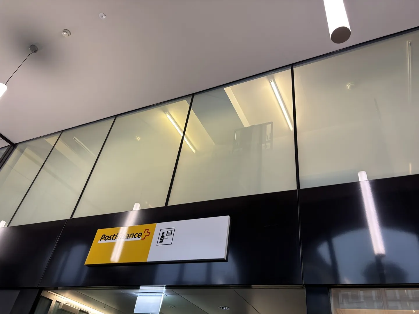 TOP area nell'edificio postale storico EG/ZG - Foto 6 di 13