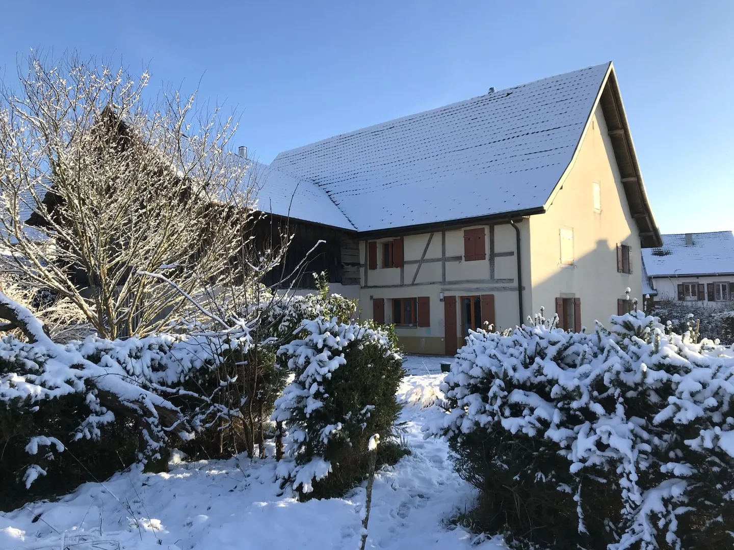 Casa spaziosa con giardino, stalla, fienile - Foto 11 di 47